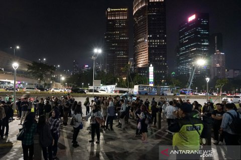 Kepanikan warga Jakarta akibat gempa Banten