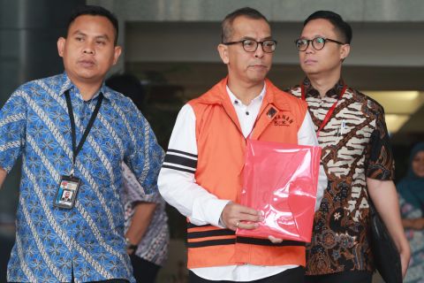 Pemeriksaan Emirsyah Satar di KPK