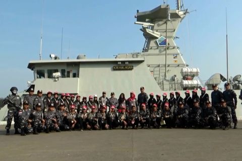 Lanal Banten kenalkan KRI Halasan 630 buatan dalam negeri