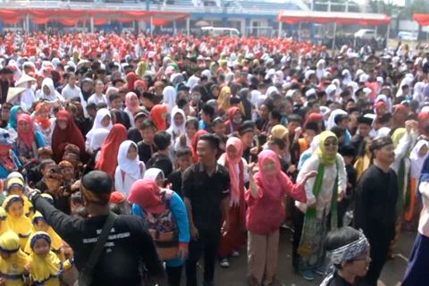Ribuan anak Kota Bandung pecahkan rekor permainan tradisional