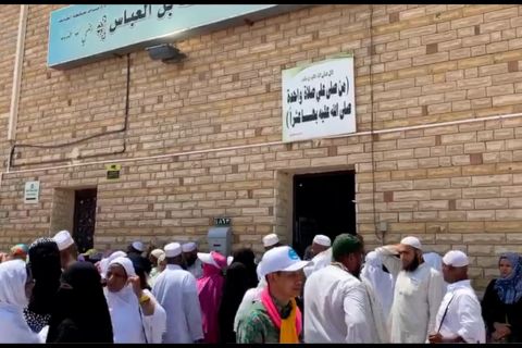 Mengunjungi masjid sang cendekiawan Abdullah Ibnu Abbas di Thaif