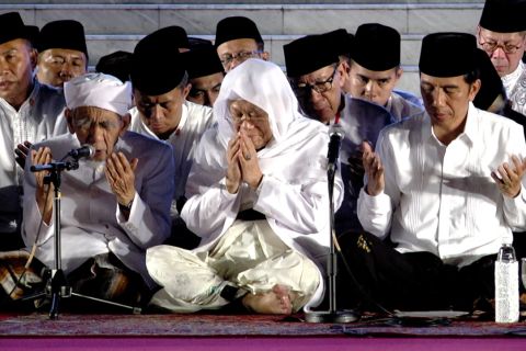 Presiden Jokowi teringat kenangan bersama Mbah Moen