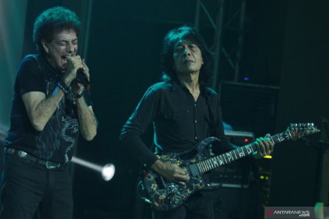 Konser Semut Hitam menandai 46 tahun perjalanan musik God Bless