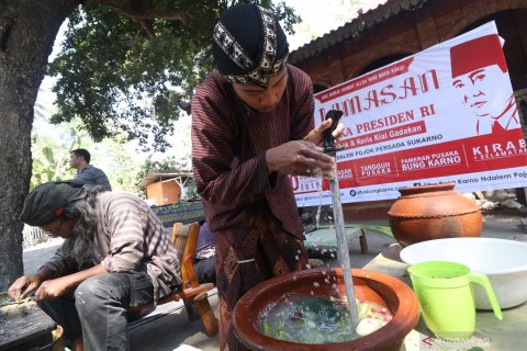 Jamasan pusaka peninggalan Presiden Soekarno