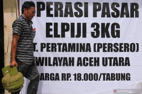 Operasi pasar elpiji 3 kg