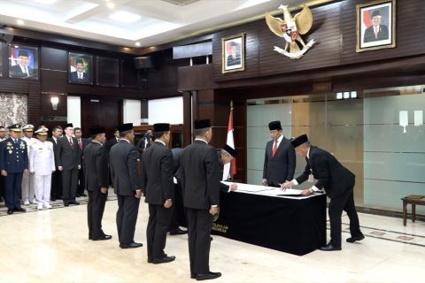 Wiranto:  Kemenkopolhukam kawal stabilitas politik, hukum dan keamanan negara