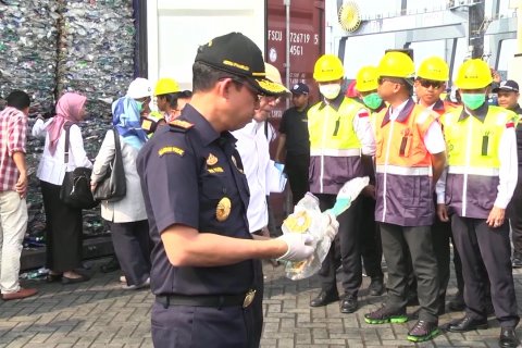 Bea cukai kembalikan sembilan kontainer sampah asal Australia