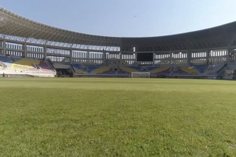 Ganjar puji Stadion Manahan berkelas internasional