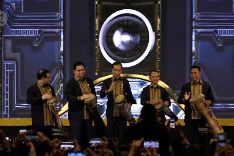 Presiden beri strategi bisnis pada pengusaha muda