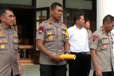 Polisi buru sopir truk jungkit penyebab tabrakan beruntun