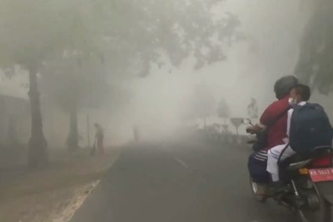 Jarak pandang di Sampit hanya 10 hingga 20 meter