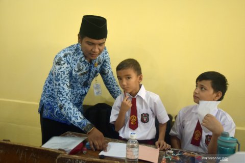 Anak pencari suaka mulai bersekolah