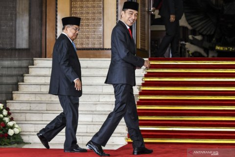 Pelantikan DPR, Presiden Jokowi tiba di komplek parlemen