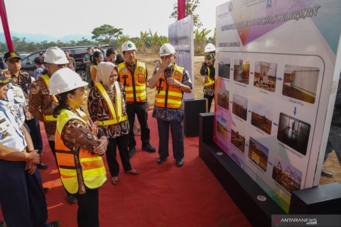 Menteri BUMN tinjau pembangunan bandara Jenderal Soedirman