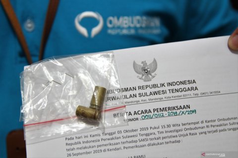 Ombudsman serahkan barang bukti selongsong peluru ke polisi