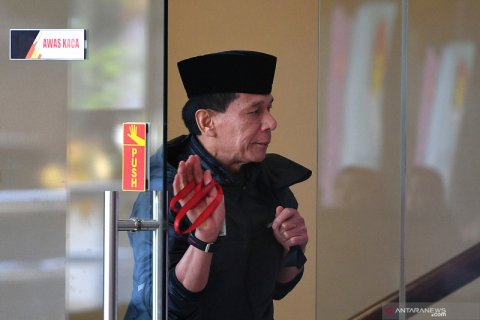 KPK periksa Anggota BPK Rizal Djalil