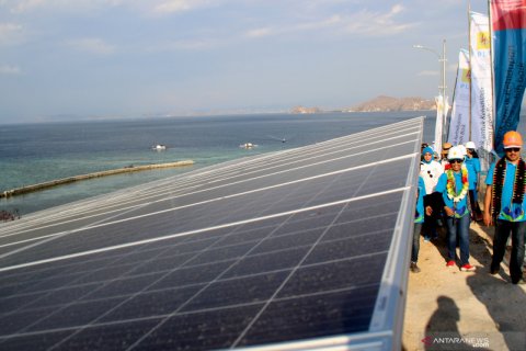 MENTERI BUMN RESMIKAN PLTS KOMUNAL