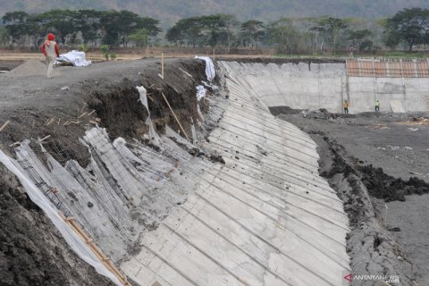 Proyek pembangunan embung di Klaten