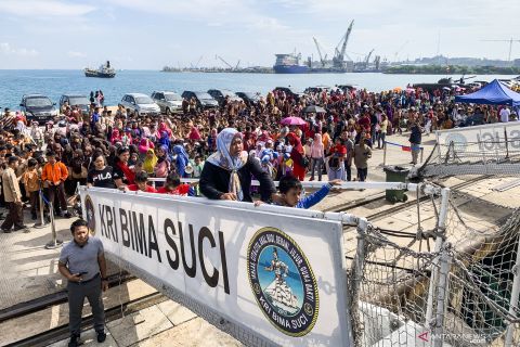 Open ship KRI  Bima Suci di Batam