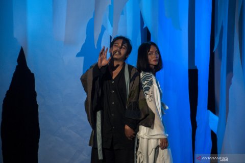 Teater Morito dan Dua Pelayan di Rashomon