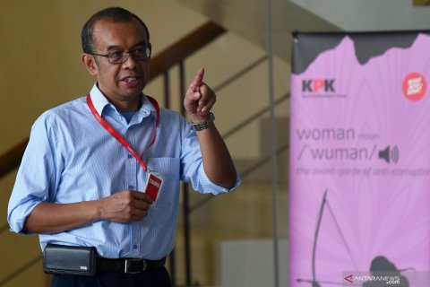 KPK periksa Sesmenpora dalam kasus dugaan suap KONI