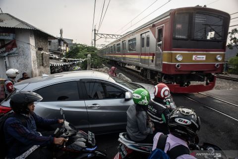 Perlintasan kereta tanpa palang pintu