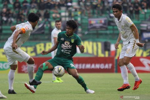 Persebaya kalah melawan PSS Sleman