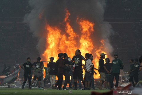 Ricuh suporter Persebaya