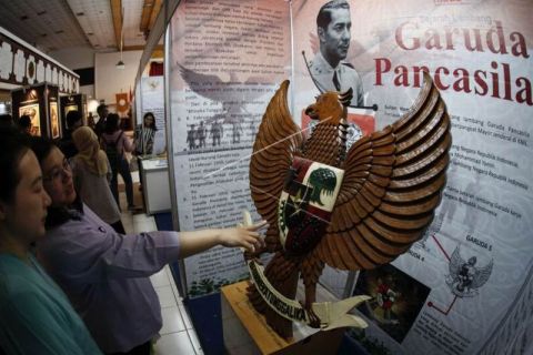 Pameran museum goes to campus