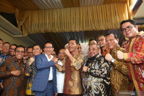 Anggota Komisi III DPR kunjungi kediaman calon tunggal kapolri, Komjen Pol Idham Aziz