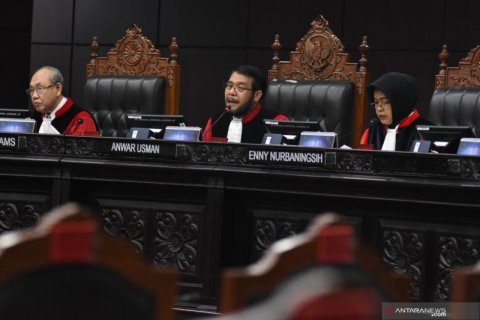 Sidang uji formil UU KPK