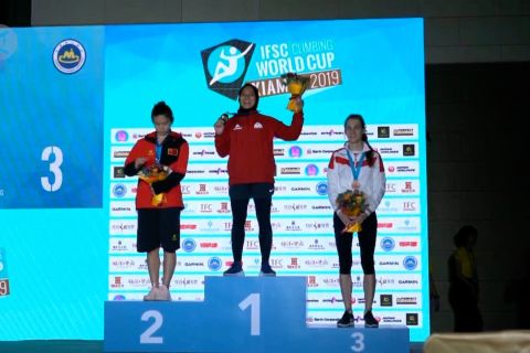 Aries Susanti Rahayu pecahkan rekor dunia panjat tebing
