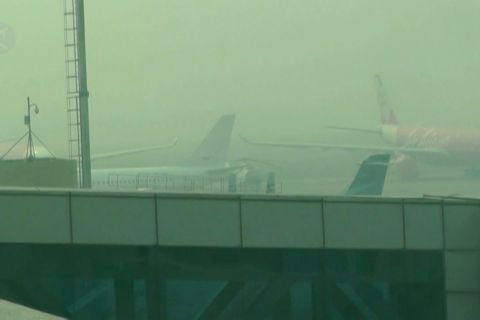 Jarak pandang di Bandara Palembang terganggu hingga akhir Oktober