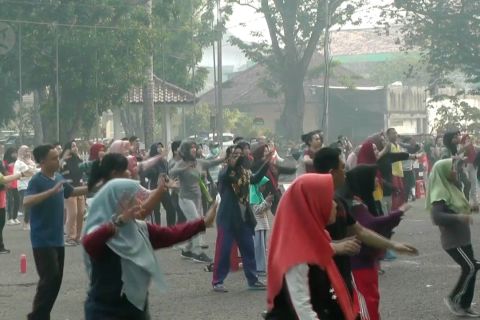 Kabut asap tak surutkan niat warga Palembang berolahraga