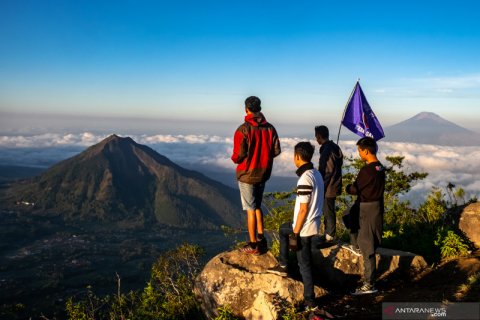 Wisata Gunung Telomoyo