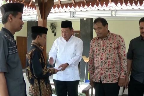 Santri viral peramal Prabowo jadi menteri kembali mondok