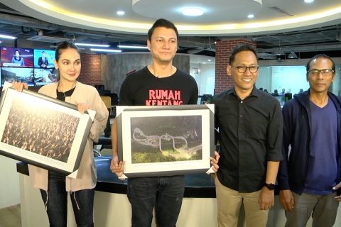 Luna Maya & Christian dalami karakter tahun 80-an di “Rumah Kentang’’