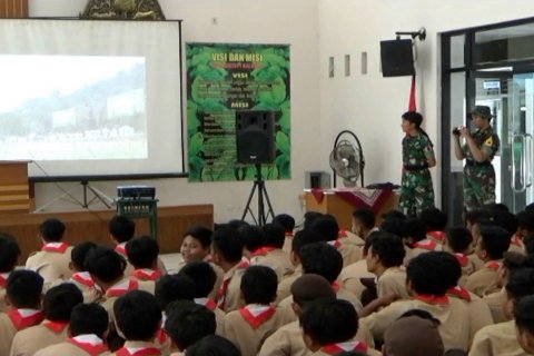 Taruna Akmil beri wawasan kebangsaan kepada siswa SMK