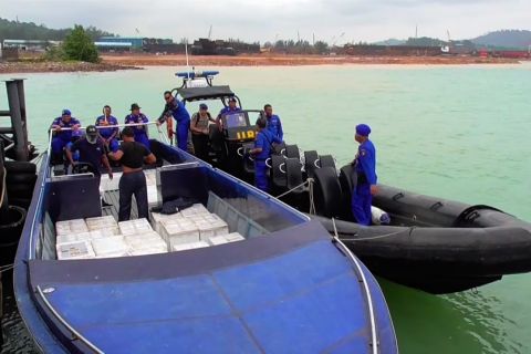 Polda Kepri gagalkan penyelundupan benih lobster ke Singapura