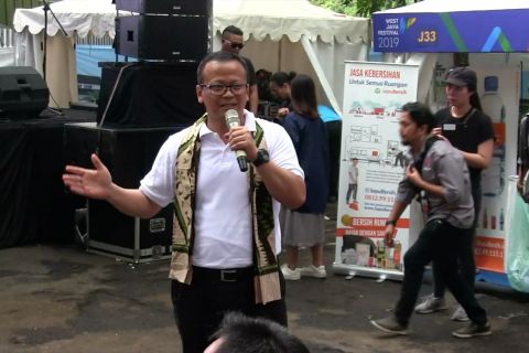 Edhy Prabowo akan kaji penenggelaman kapal