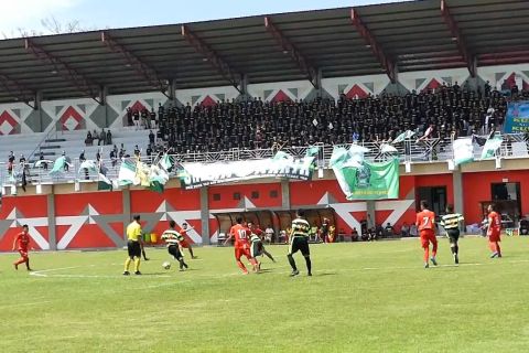 Bibit atlet sepakbola di kalangan santri