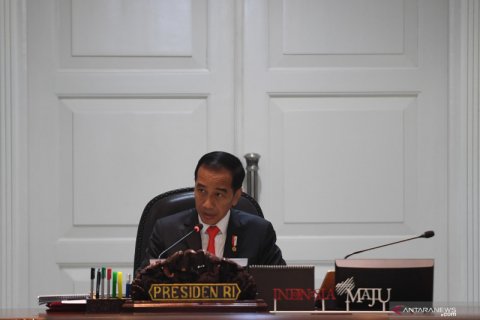 Ratas persiapan Natal dan tahun Baru