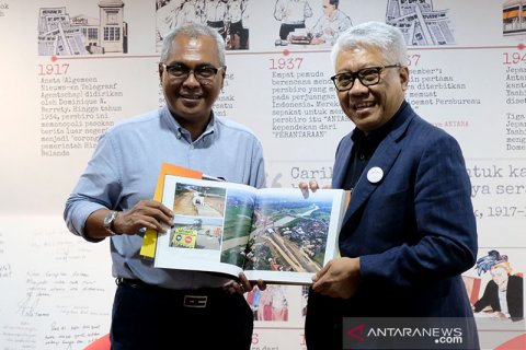 Direktur Utama JAKPRO berkunjung ke LKBN Antara