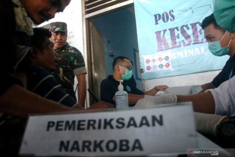 Tes kesehatan supir angkutan umum