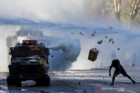 Demo di Santiago Chile terus berlanjut