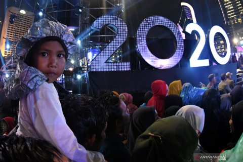 Suasana perayaan tahun baru di Bundaran HI