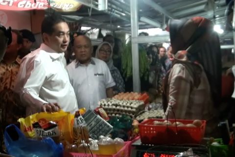 Mendag tambah pasokan kebutuhan pokok di Jawa Barat