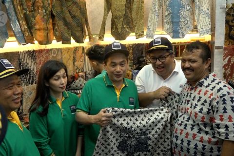 Mendag ajak masyarakat cintai produk dalam negeri
