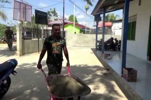 Kodim Kendari renovasi masjid tua