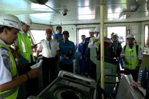 KSOP cek kelaikan sejumlah kapal di Pelabuhan Merak